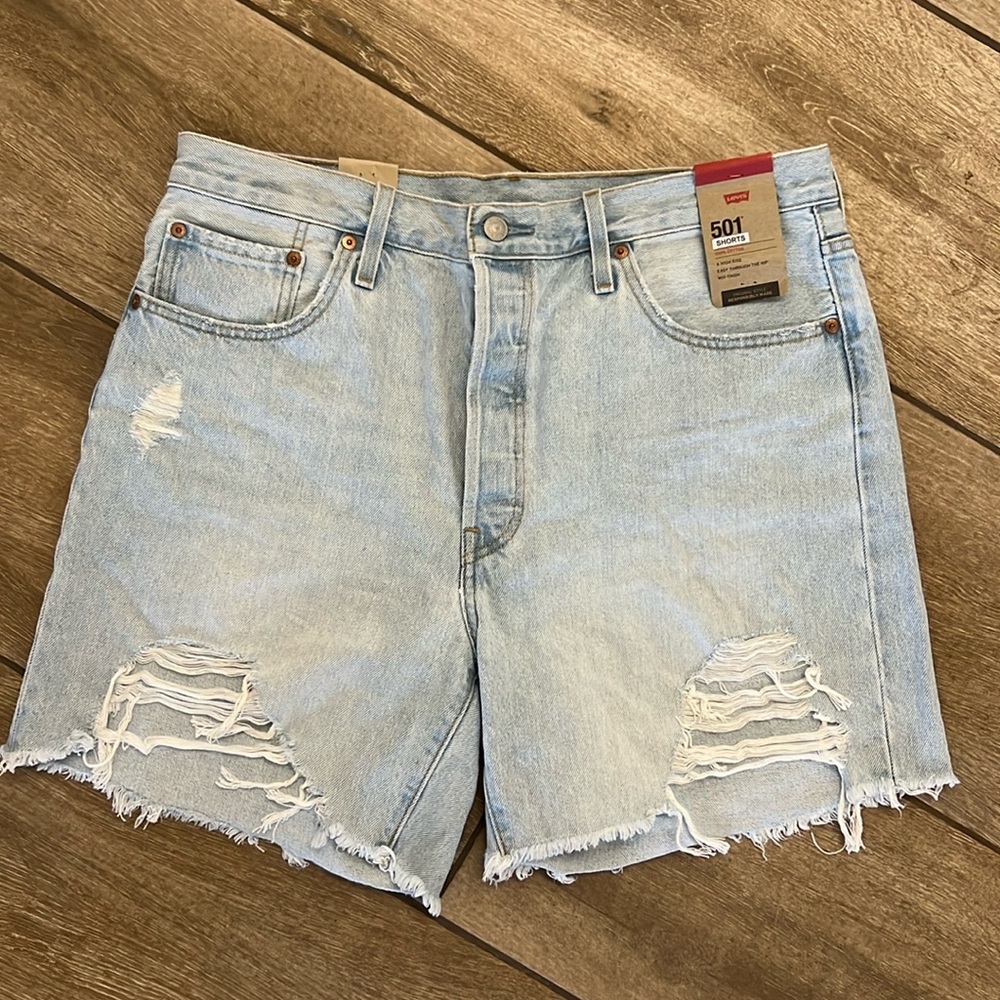 NEW Levi’s 501 high rise mid thigh jeans shorts light wash size 34